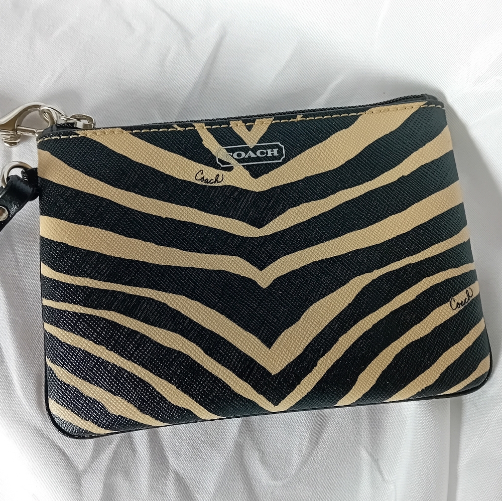 Coach Black and Tan Zebra Print Women's Wristlet Clutch Bag - Picture 1 of 13